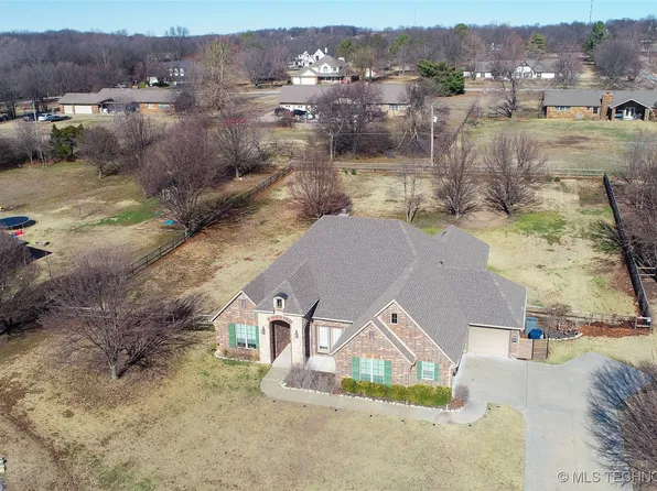 6133 E Engelmann St, Claremore, OK 74019