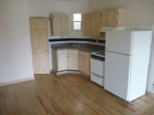 Rented by Garfield Realty  | media 37