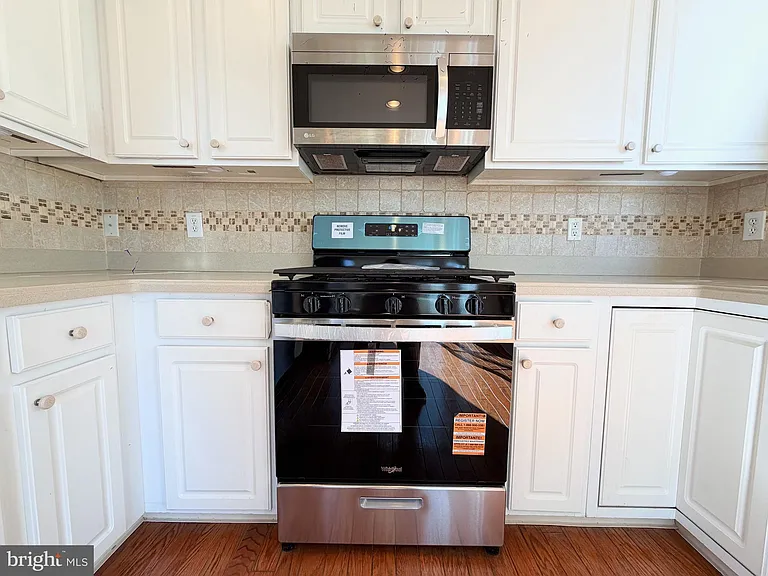 313 Fountayne Ln — Photo 13