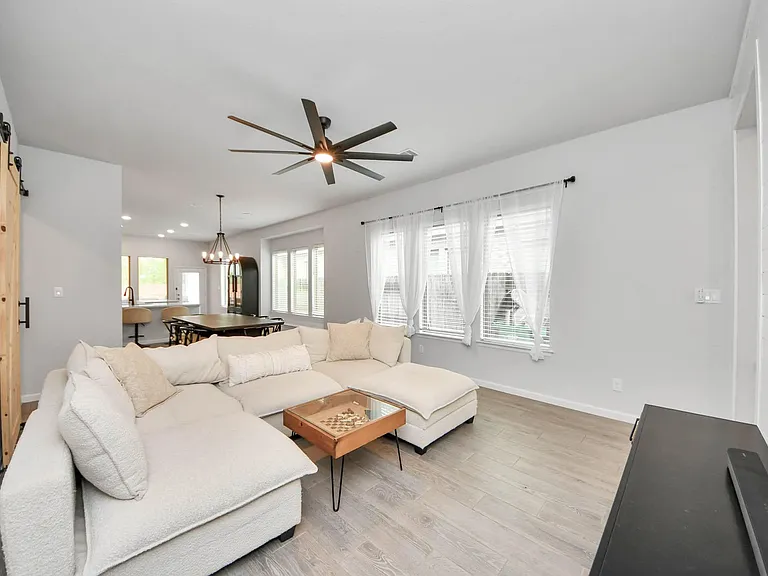 4219 Colony Ln — Photo 6