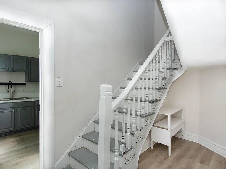 1710 Fairfax Ave #1710 — Photo 4