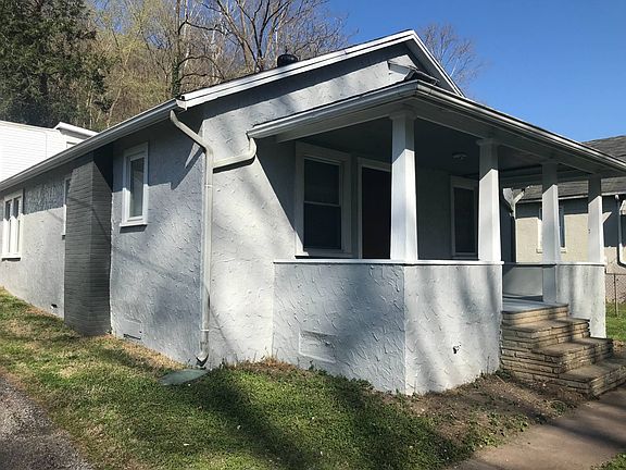 3rd image of 817 & 819 Woodward Dr