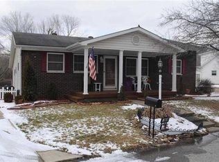 2826 Pinehurst Ln, Huntington, WV 25704