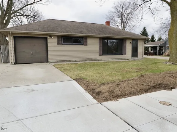 4440 E Lake Rd, Sheffield Lake, OH 44054
