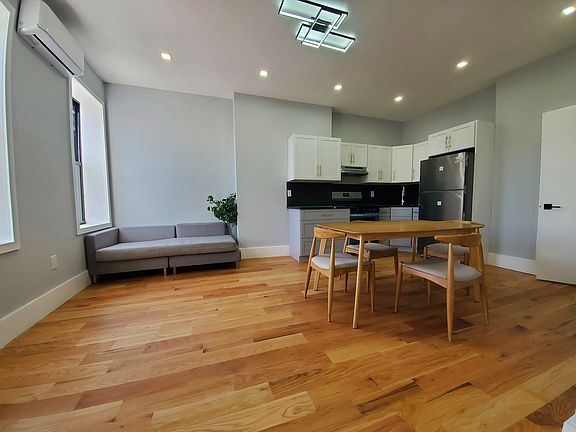 2nd image of 51 Seidler St #2E