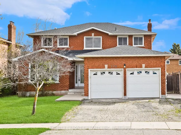 278 Old Orchard Cir, Oakville, ON L6H 4N7