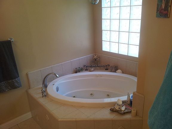 Master jet/soaking tub