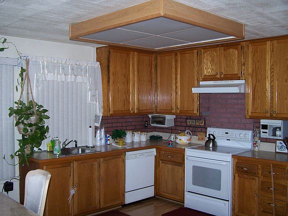 2nd image of 16 Gaton Ln