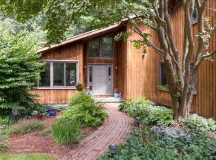 22 Rexinger Ln, Avon, CT 06001