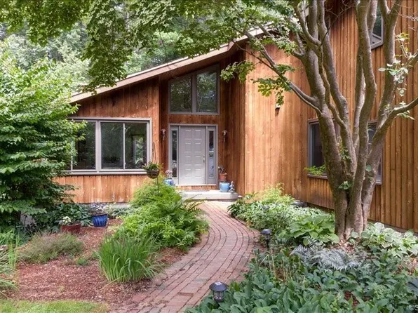22 Rexinger Lane, Avon, CT 06001