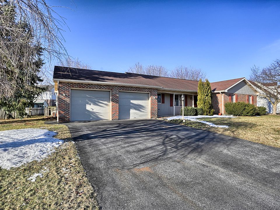 2nd image of 623 Buchanan Dr