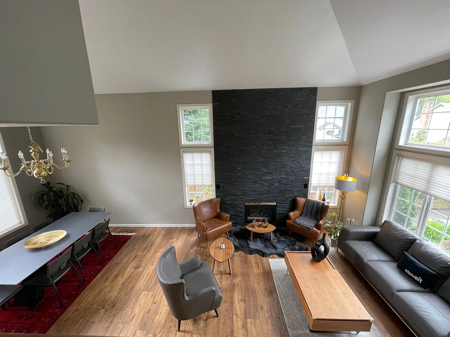 5 bed, 2.5 bath, 2440 sqft, $4,495 — Photo 1
