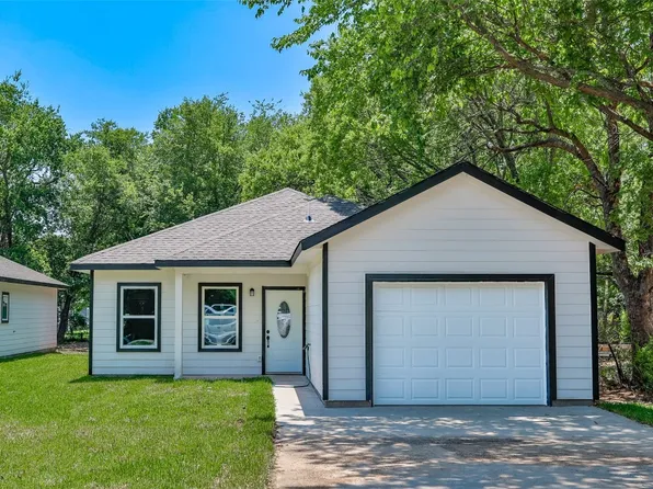 1408 Doty St, Gainesville, TX 76240