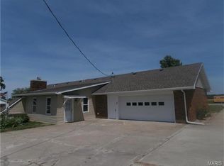 12263 Stable Dr, New London, MO 63459