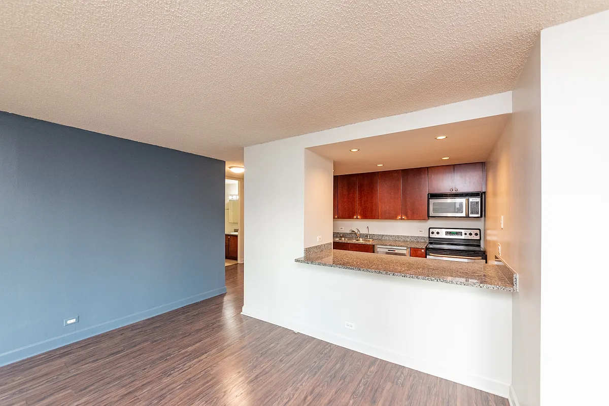 2 bed, 1.0 bath, 1000 sqft, $3,650 — Photo 4
