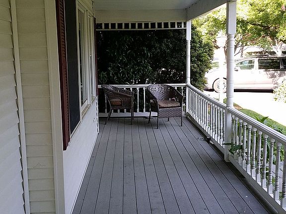 2nd image of 7 Oakwood St