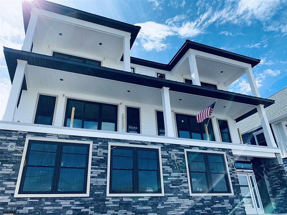 1st image of 243 West Ave #B