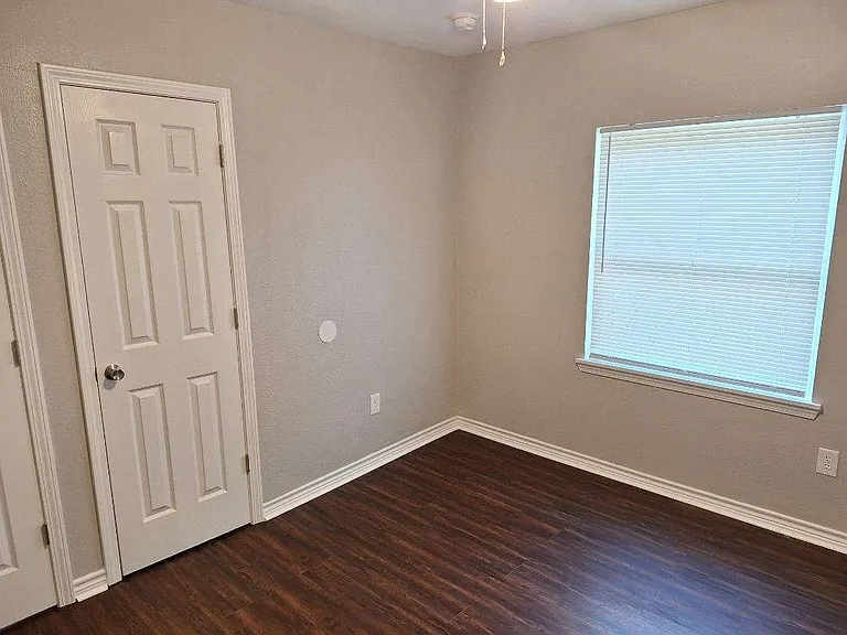 402 Azalea Dr — Photo 16