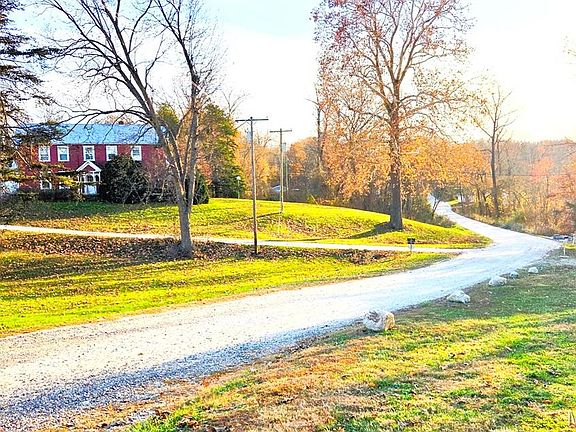 2nd image of 1254 Oncken Rd