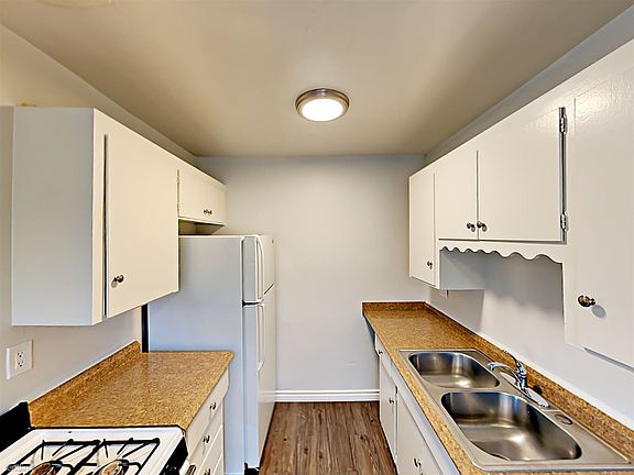 2nd image of 330 N 1st St APT J