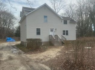 493 Munsell Road, East Patchogue, NY 11772