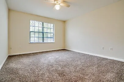 132 Dixie Dr — Photo 4