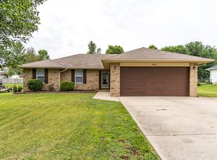 411 Cedar Ln, Willard, MO 65781