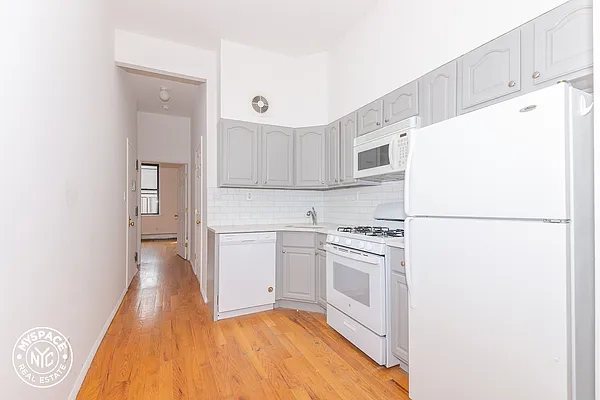 Rented by MySpaceNYC | media 1