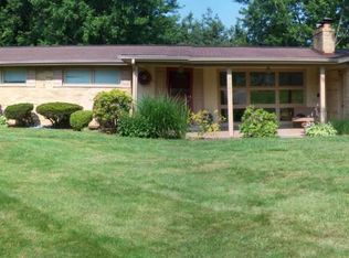 2141 Clearview St NE, Massillon, OH 44646