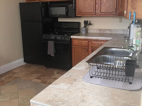 5th image of 2815 Woodburn Ave APT 4