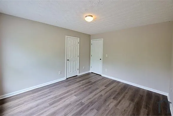 4515 Windale Dr — Photo 18