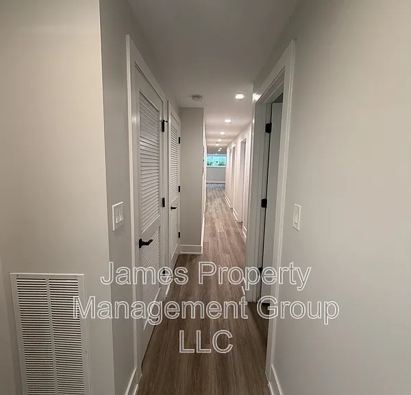 6325 N Richmond St — Photo 19