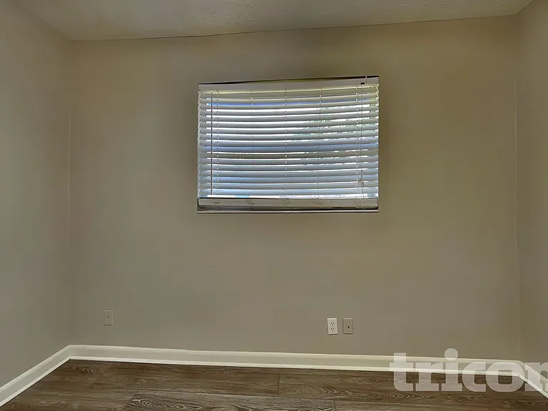671 Custer Cir — Photo 11