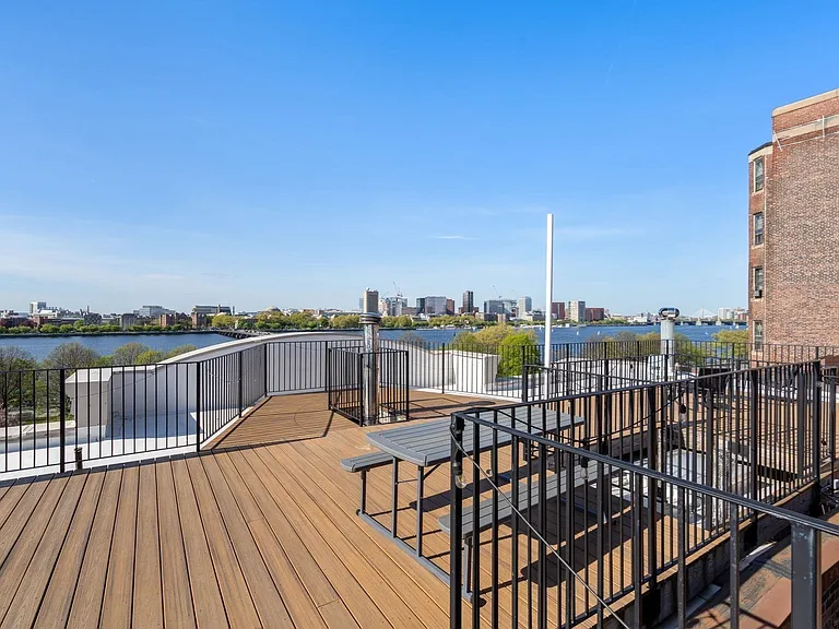 520 Beacon St #2F — Photo 14
