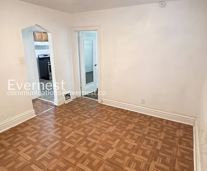 4847 Calvin Ave — Photo 5