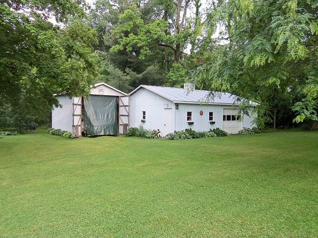2nd image of 4025 Tucker Rd
