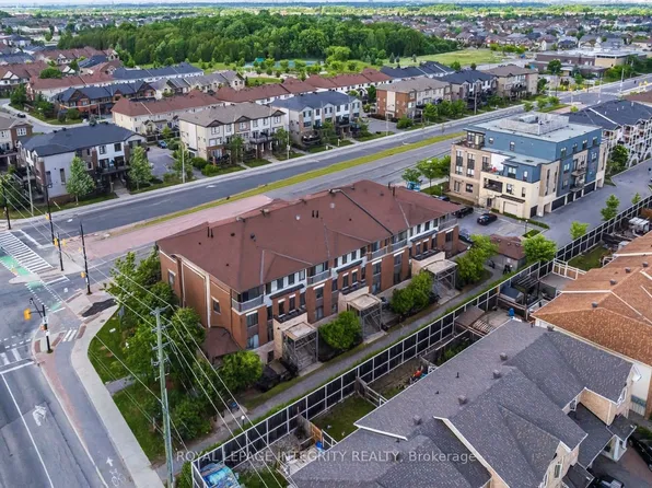 780 Chapman Mills Dr #D, Ottawa, ON K2J 3V2