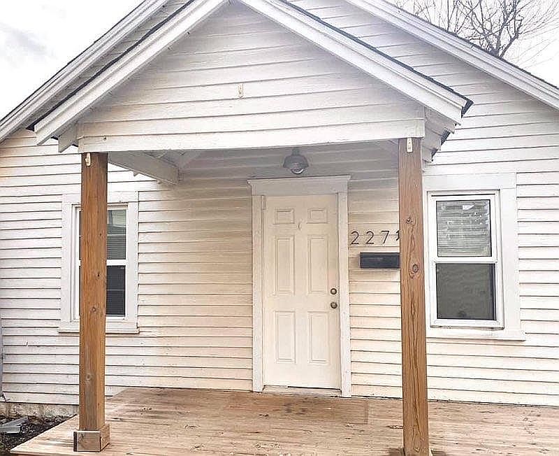 1st image of 227 E Daws St