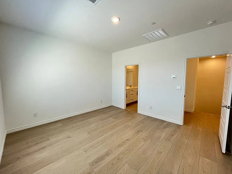 600 N Carriage Hill Dr #1148 — Photo 10