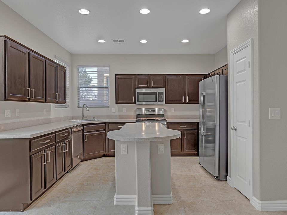 1st image of 8943 Quintessa Cove St