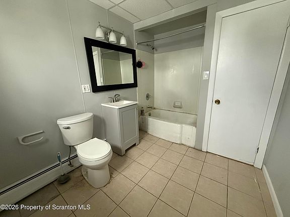 3rd image of 375 Grove St APT 2
