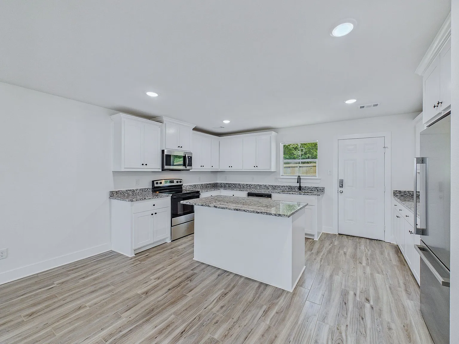 125 Coal Mountain Rd — Photo 4