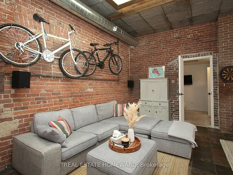 147 Boston Ave — Photo 5