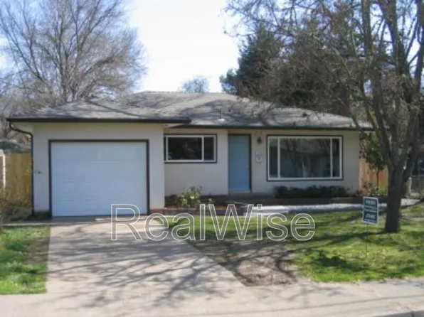 443 NE Baker Dr, Grants Pass, OR 97526