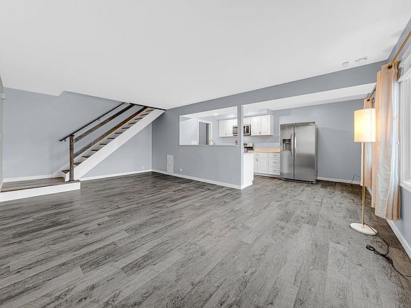 4th image of 120 Inverrary Ln #120