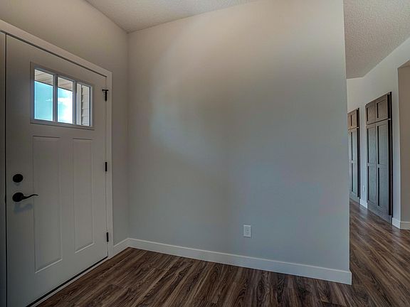 2nd image of 209 Aspen Dr