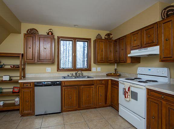 4th image of 226 Pleasant Ln