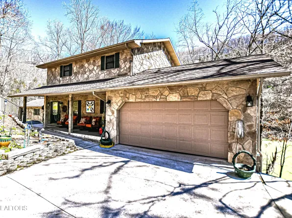 1016 Indian River Boat Dock Rd, Jacksboro, TN 37757