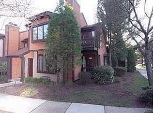 24 Riverbend Dr, North Brunswick, NJ 08902
