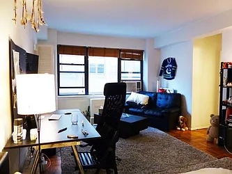 Rented by R New York